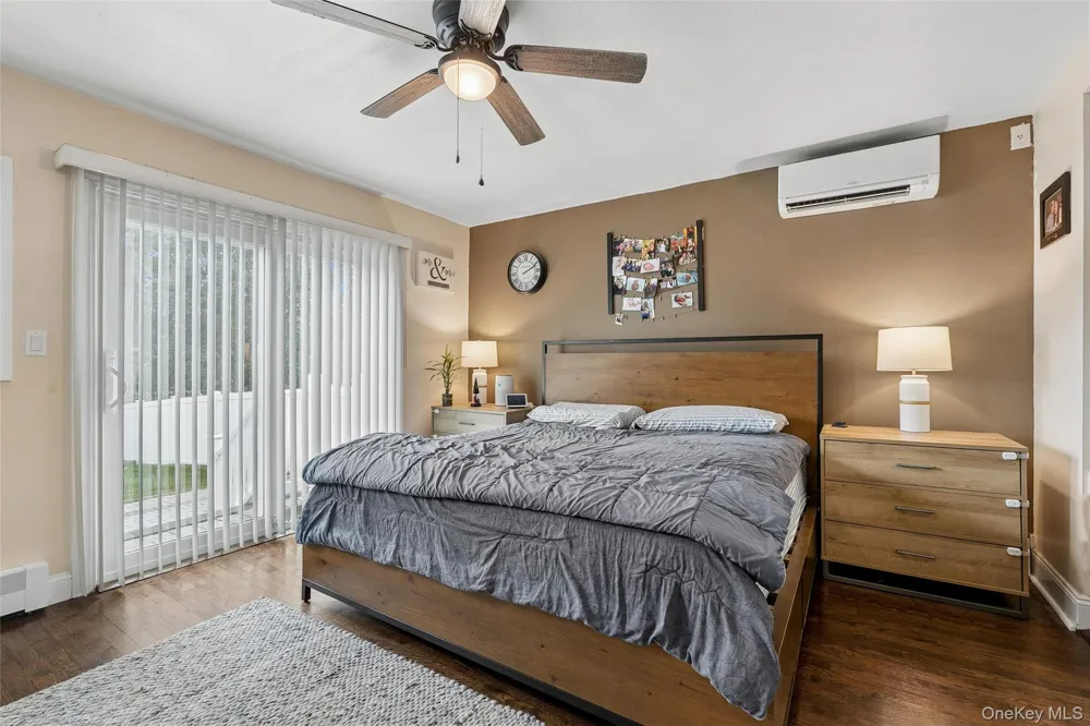 67 Deer Lake Drive North Babylon, NY 11703