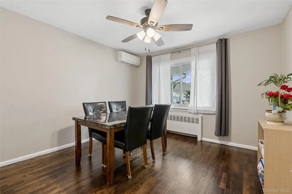 67 Deer Lake Drive North Babylon, NY 11703