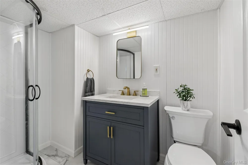 67 Deer Lake Drive North Babylon, NY 11703