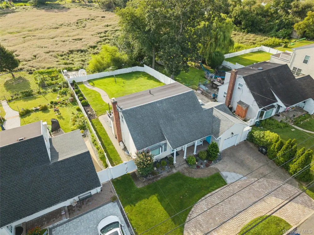 67 Deer Lake Drive North Babylon, NY 11703