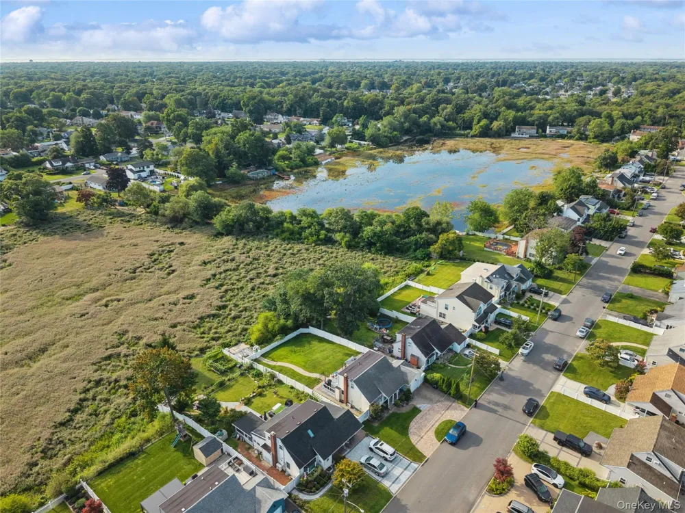 67 Deer Lake Drive North Babylon, NY 11703
