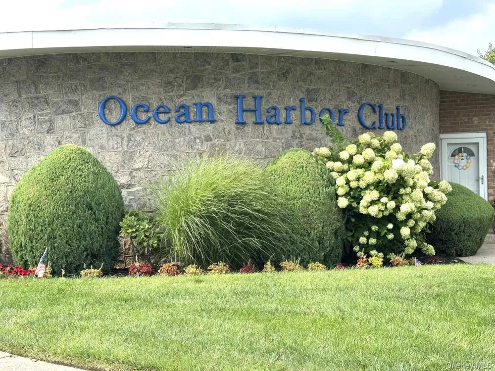 4 Rose Street #E1 Building 4 Oceanside, NY 11572