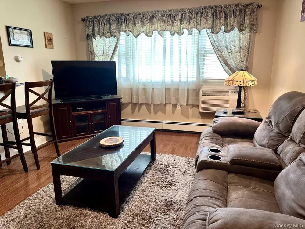 4 Rose Street #E1 Building 4 Oceanside, NY 11572