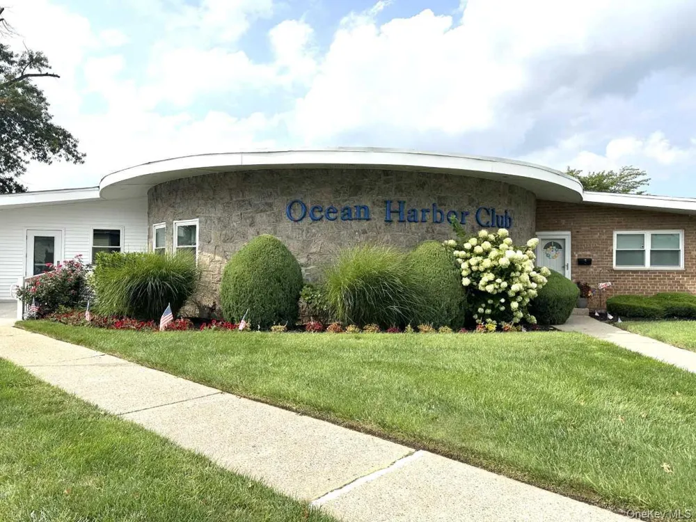 4 Rose Street #E1 Building 4 Oceanside, NY 11572