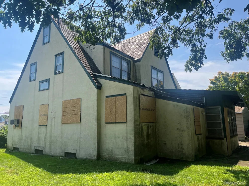 110 Rockaway Parkway Valley Stream, NY 11580
