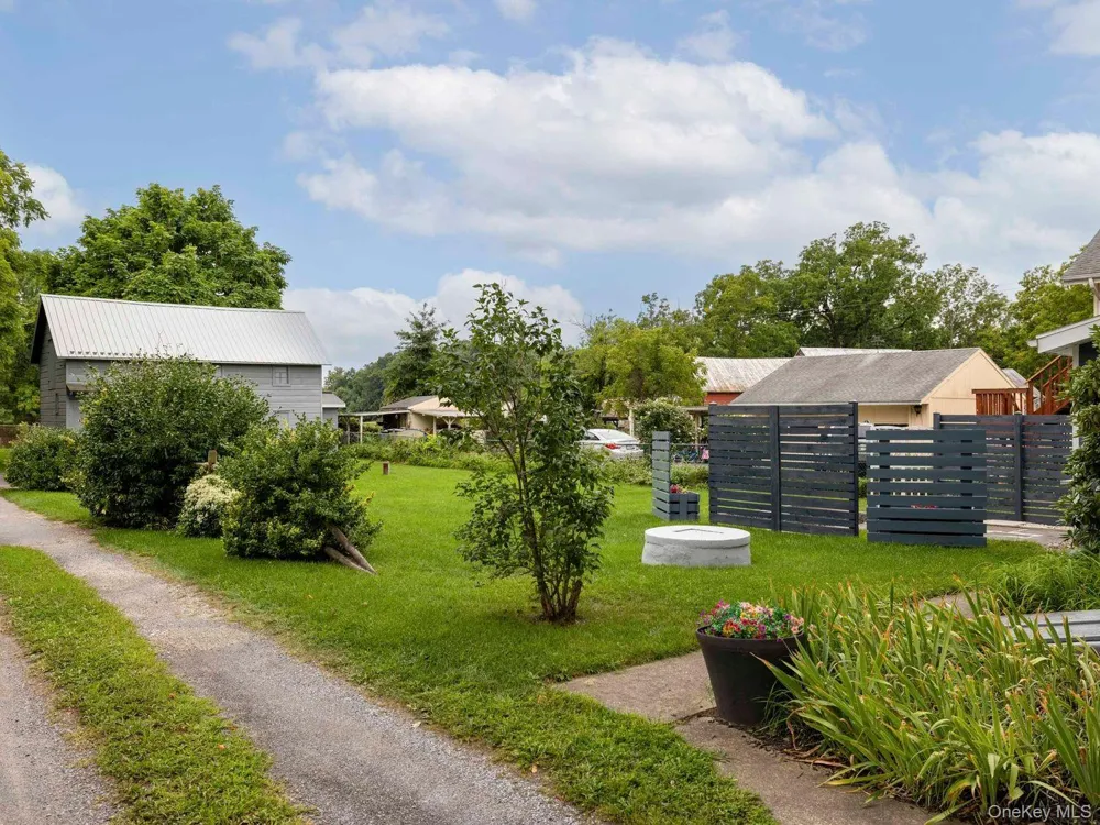 34 Tillson Road Rosendale, NY 12486
