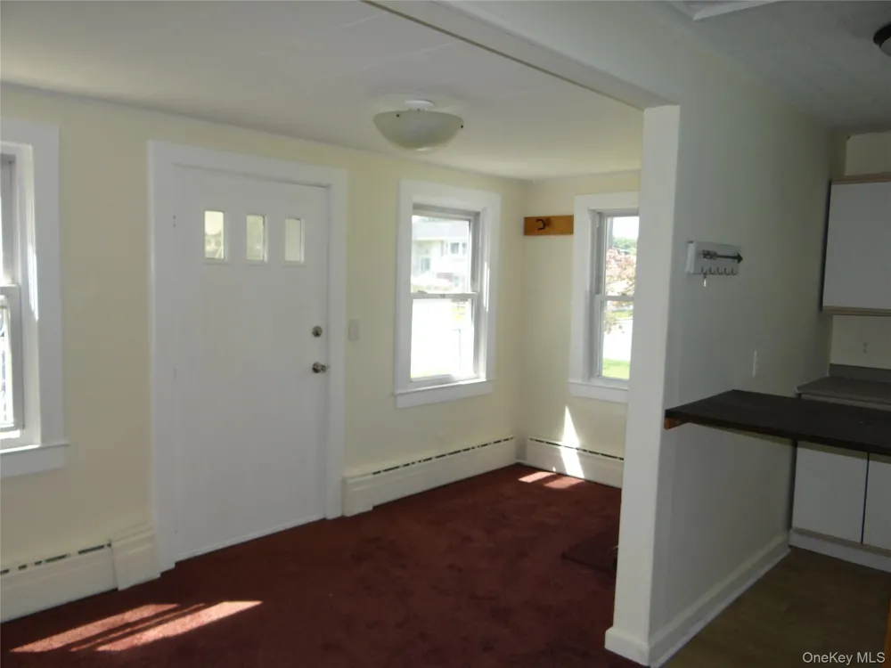 272 12th Avenue West Babylon, NY 11704