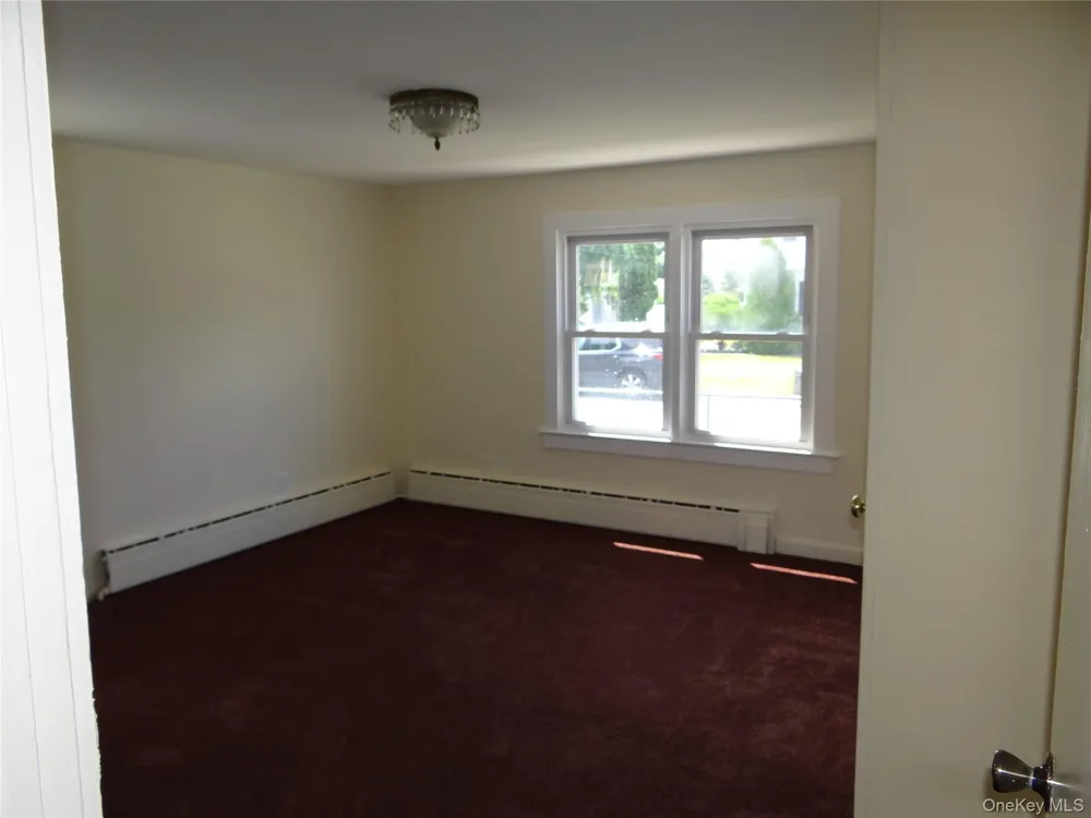272 12th Avenue West Babylon, NY 11704