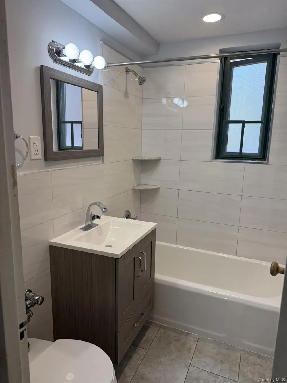 1505 Archer Road #3D Bronx, NY 10462