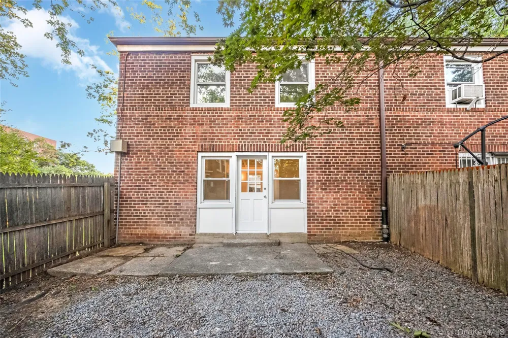80-14 150th #25D Jamaica, NY 11435
