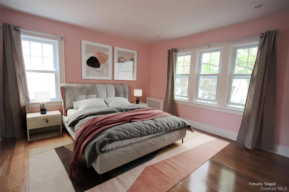 257-14 Pembroke Avenue Great Neck, NY 11020