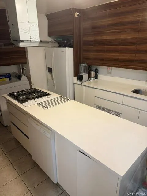 69-20 140th Street #2nd FL Flushing, NY 11367