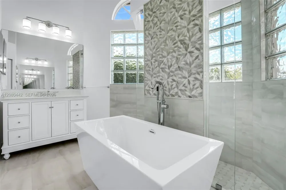 171 SW 101st Ave Plantation, FL 33324