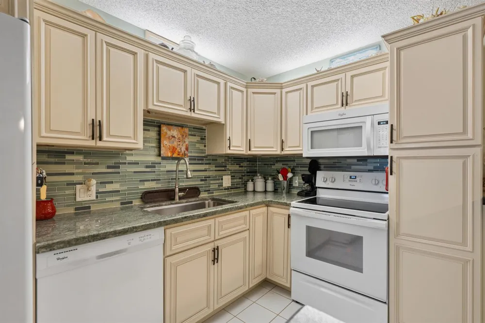 6197 SE Riverboat Drive Stuart, FL 34997
