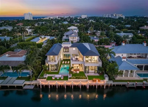 1117 BEACH DRIVE