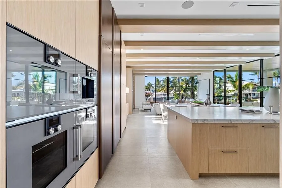 1117 BEACH DRIVE Delray Beach, FL 33483