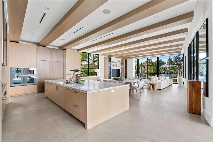 1117 BEACH DRIVE Delray Beach, FL 33483