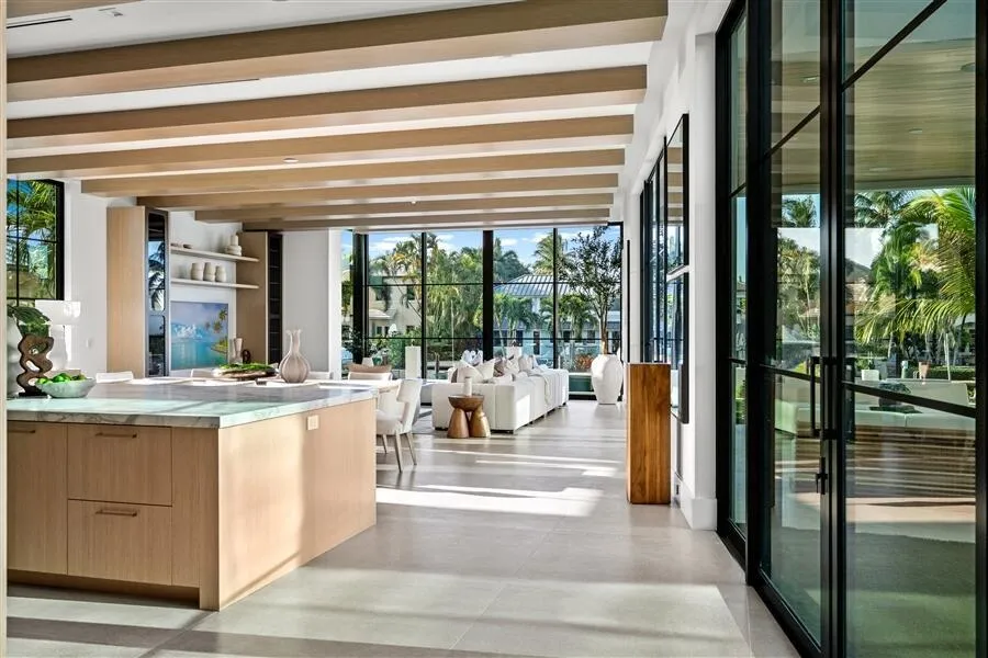 1117 BEACH DRIVE Delray Beach, FL 33483