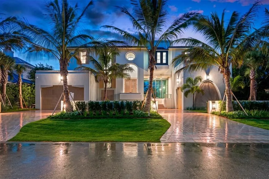 1117 BEACH DRIVE Delray Beach, FL 33483