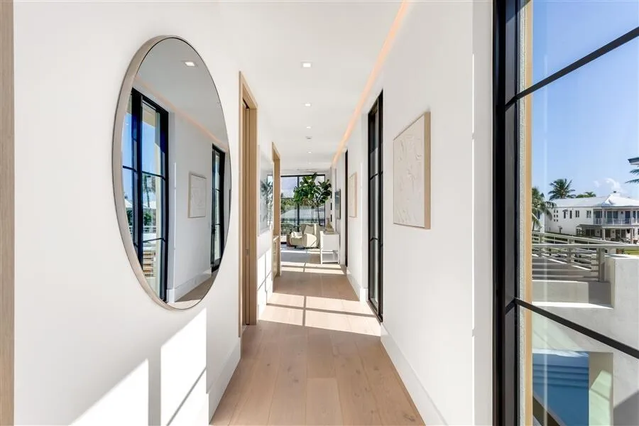 1117 BEACH DRIVE Delray Beach, FL 33483