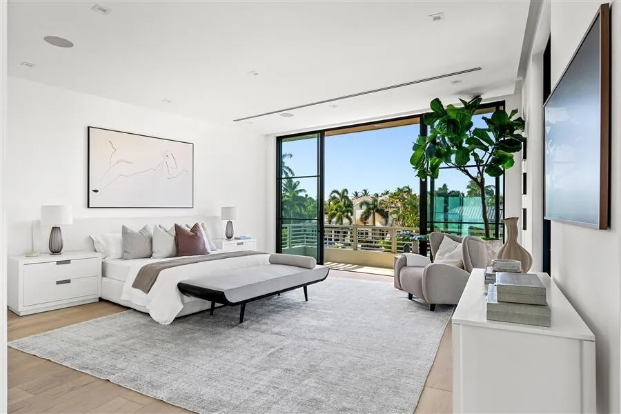 1117 BEACH DRIVE Delray Beach, FL 33483