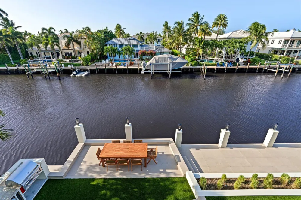 1117 BEACH DRIVE Delray Beach, FL 33483