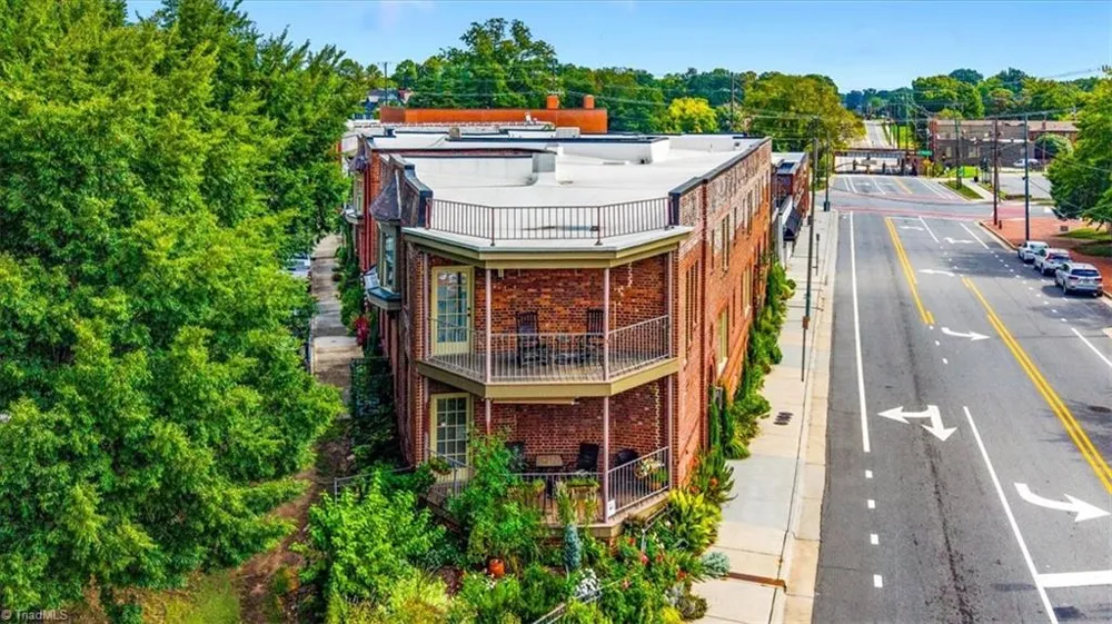 302 Church Court Greensboro, NC 27401