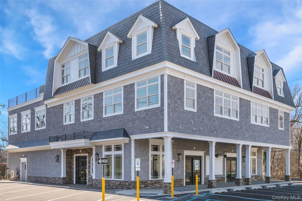 110 New York Avenue #2A Huntington, NY 11743