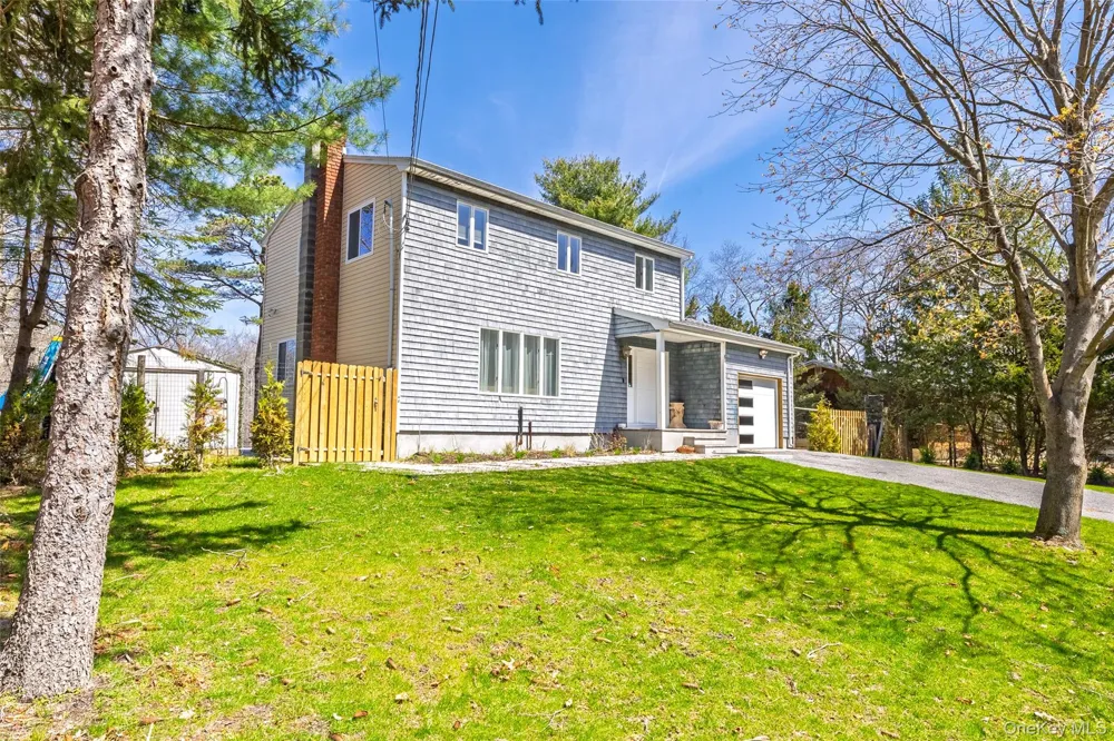 371 S River Road Calverton, NY 11933