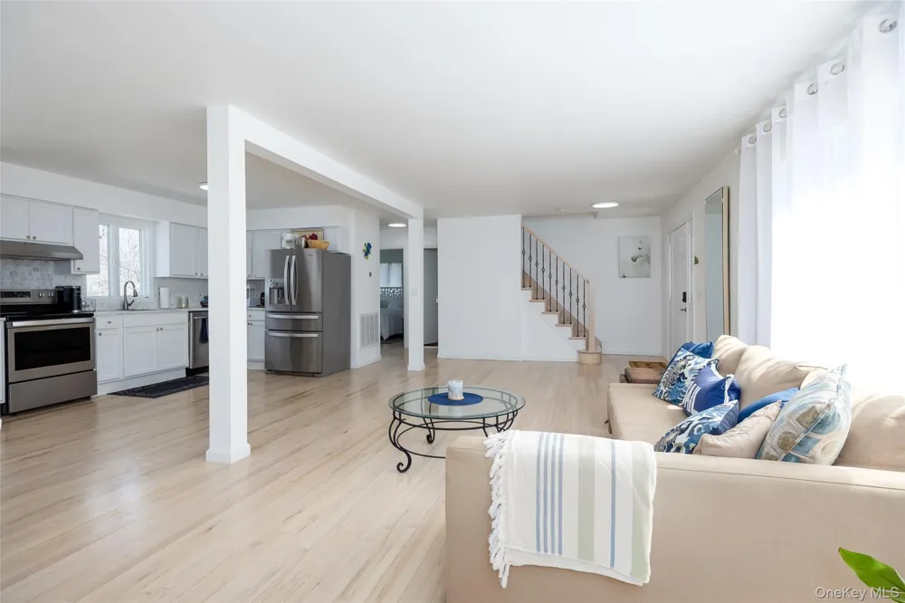 371 S River Road Calverton, NY 11933