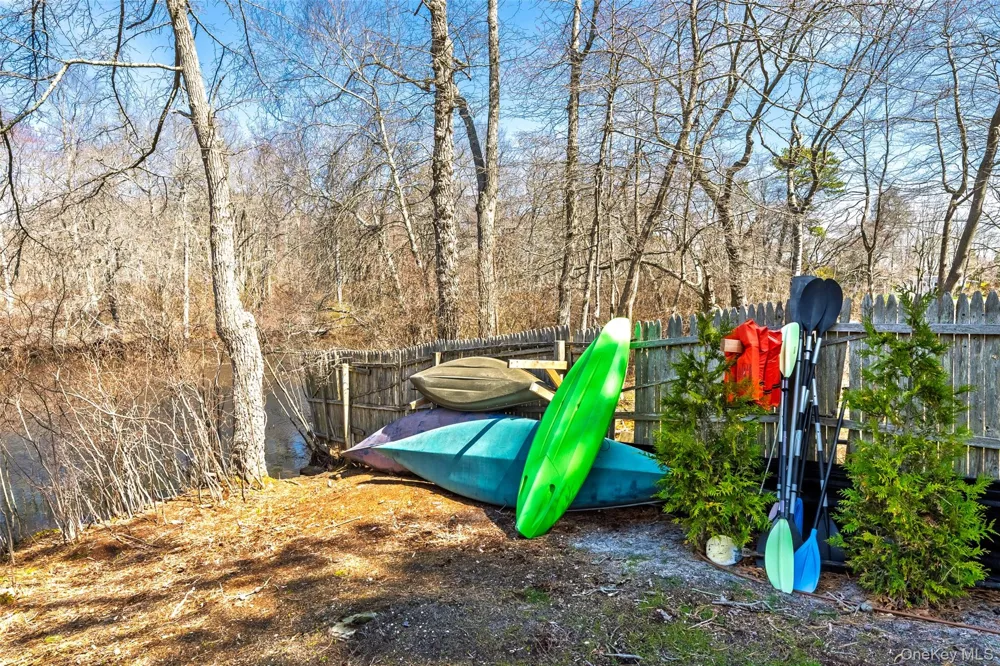 371 S River Road Calverton, NY 11933