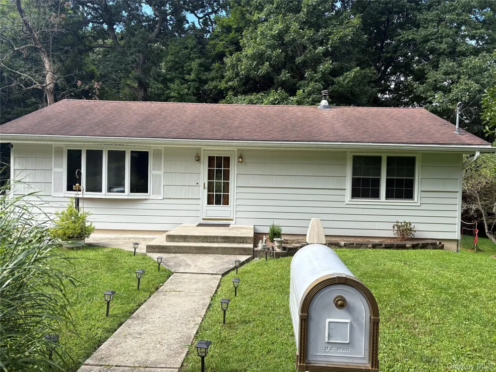 24 Faye Avenue New Windsor, NY 12553