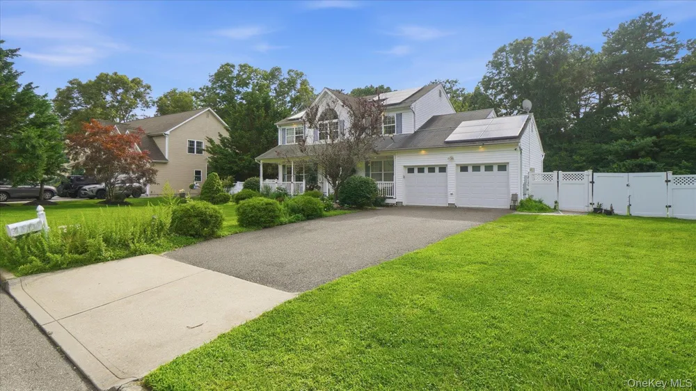 53 Howard Drive Coram, NY 11727