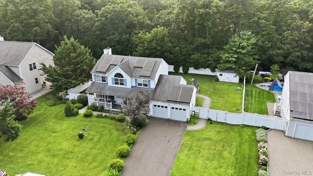 53 Howard Drive Coram, NY 11727