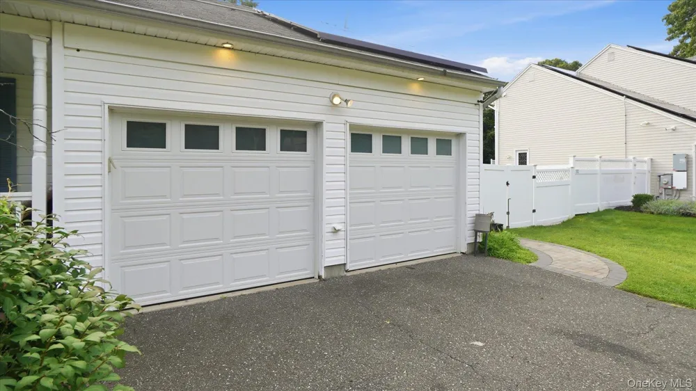 53 Howard Drive Coram, NY 11727
