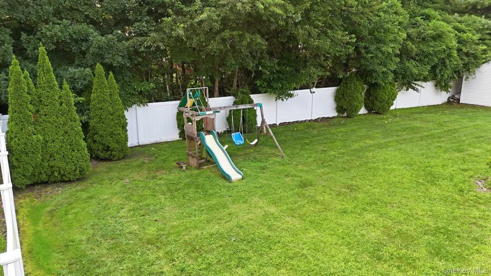 53 Howard Drive Coram, NY 11727