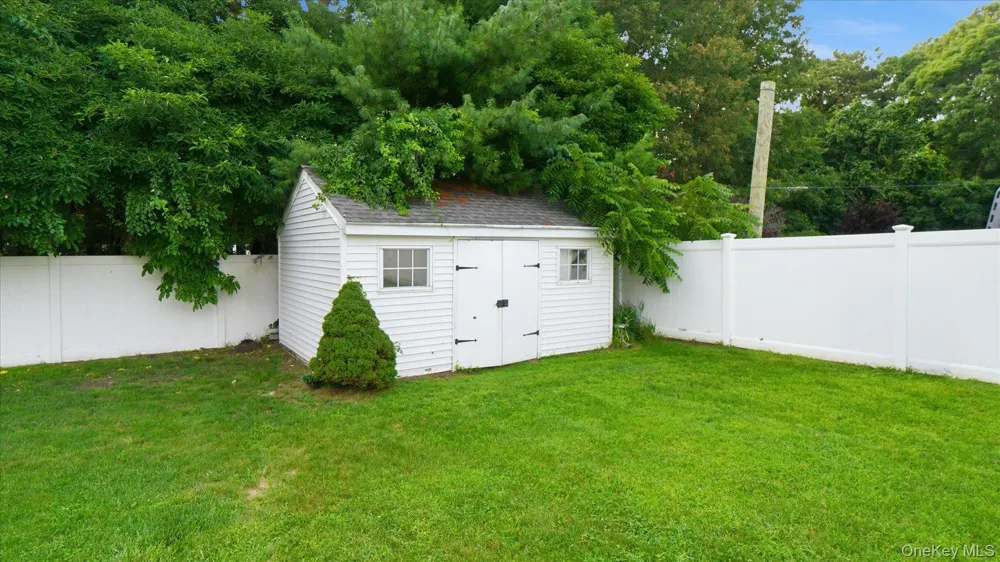 53 Howard Drive Coram, NY 11727