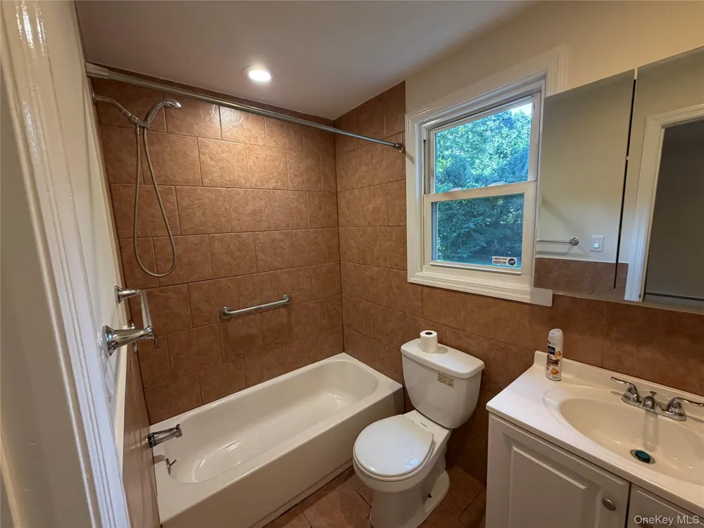 20 Pitts Avenue Mastic, NY 11950
