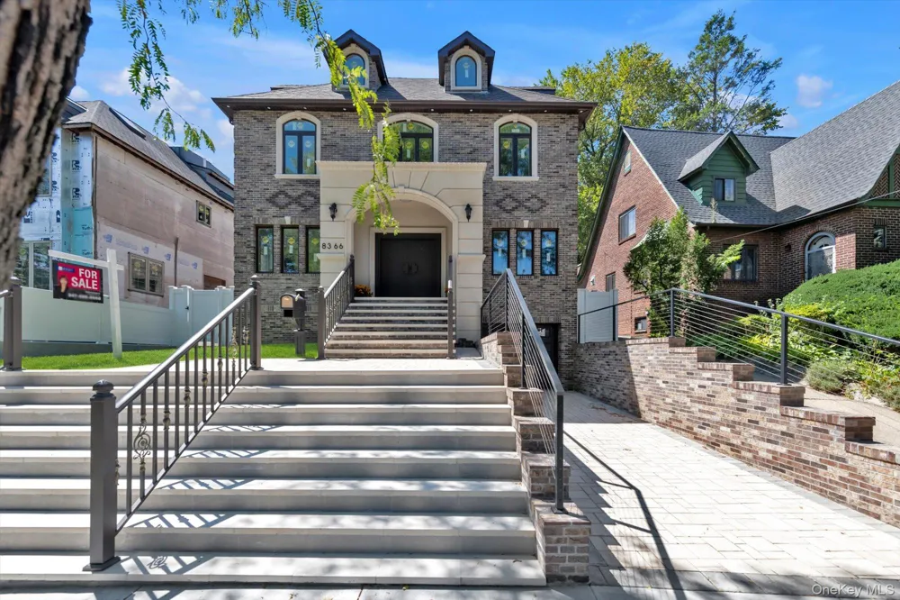8366 Charlecote Ridge Jamaica Estates, NY 11432