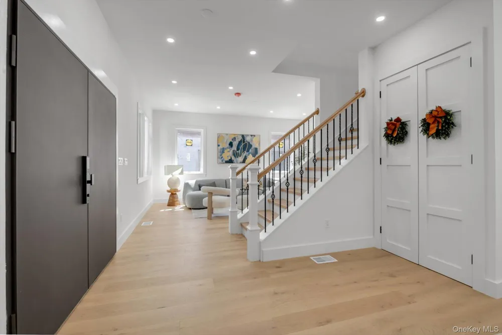 8366 Charlecote Ridge Jamaica Estates, NY 11432