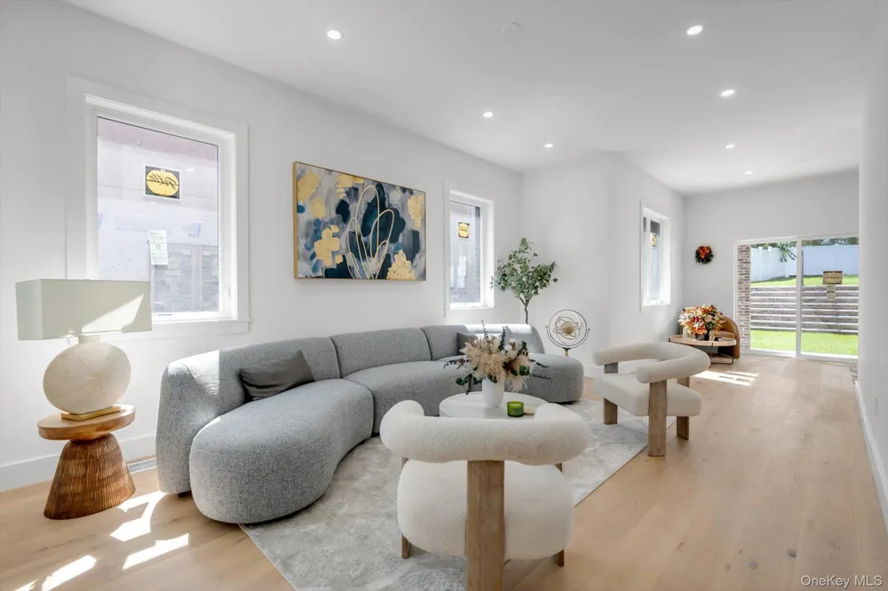 8366 Charlecote Ridge Jamaica Estates, NY 11432
