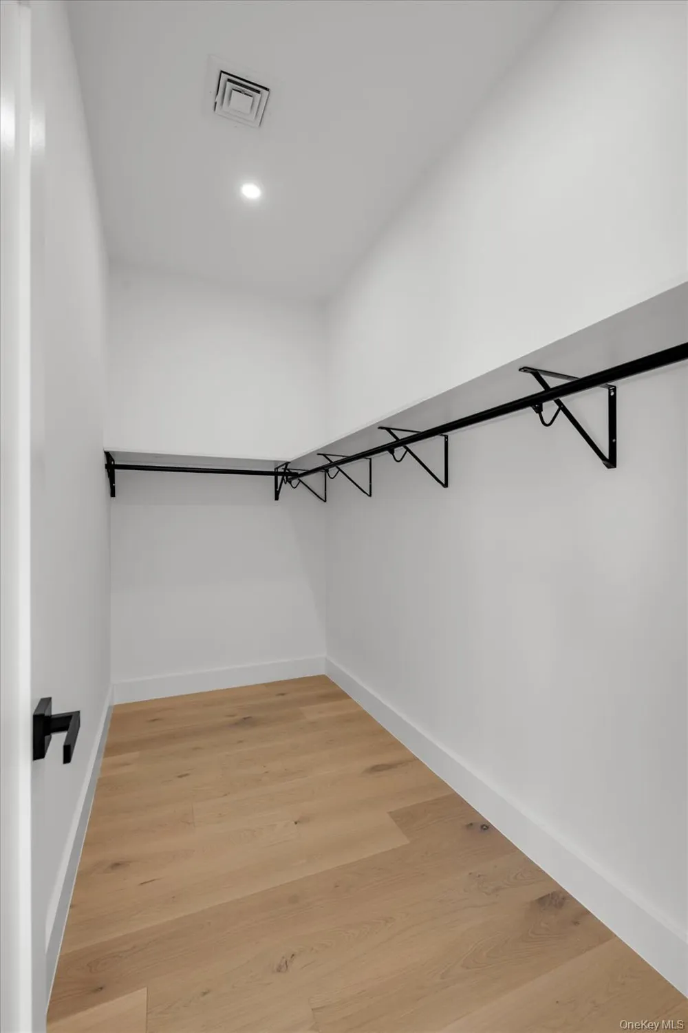 8366 Charlecote Ridge Jamaica Estates, NY 11432