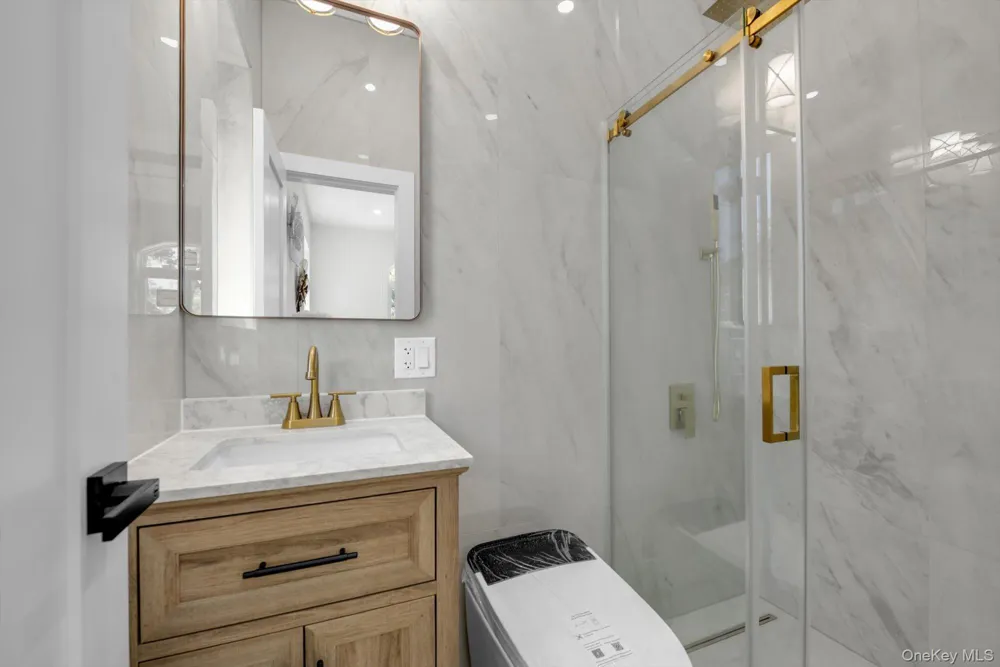8366 Charlecote Ridge Jamaica Estates, NY 11432