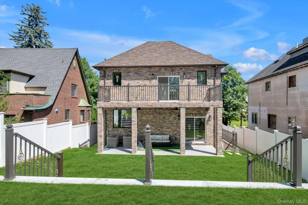 8366 Charlecote Ridge Jamaica Estates, NY 11432