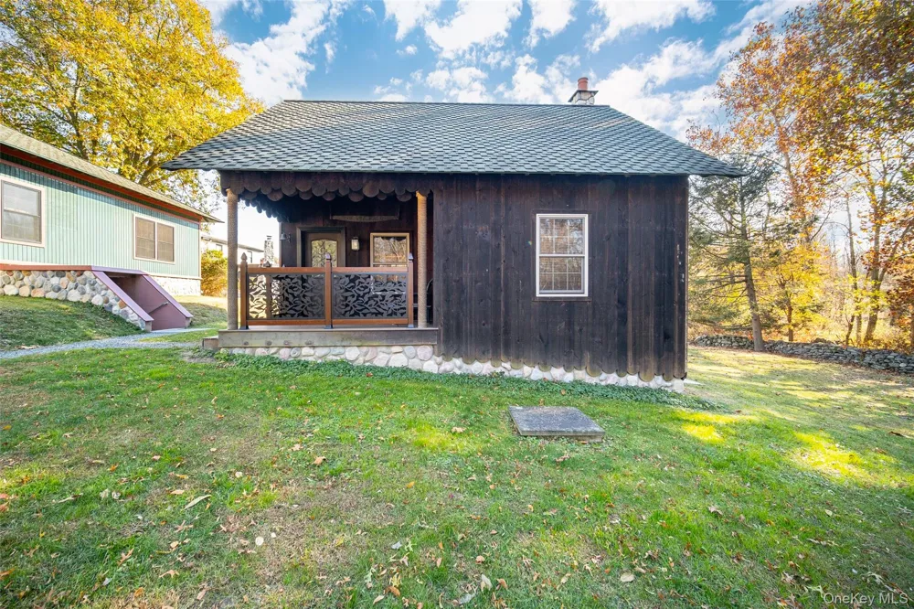 35 Clara Avenue Cornwall, NY 12553