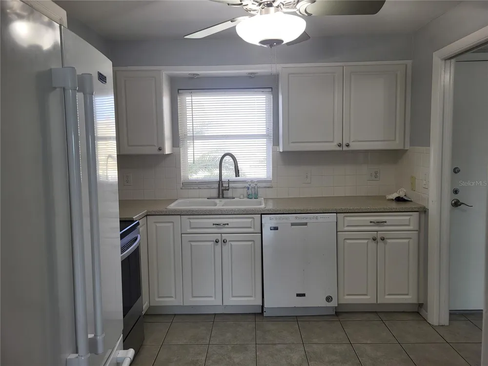 4775 COVE CIRCLE #606 St Petersburg, FL 33708
