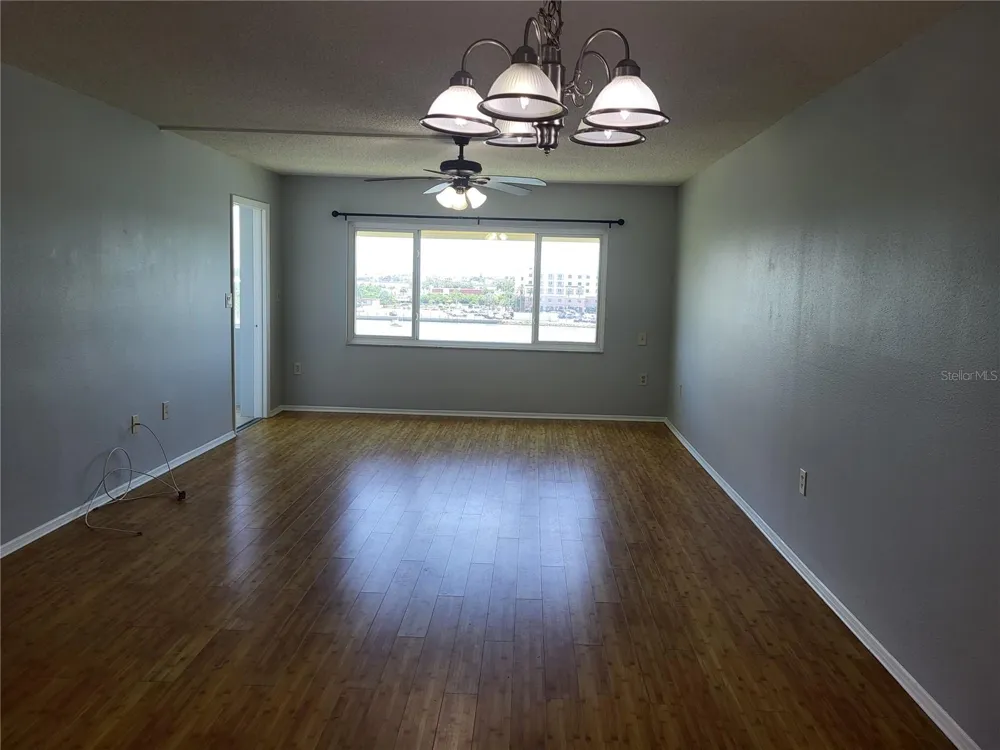 4775 COVE CIRCLE #606 St Petersburg, FL 33708