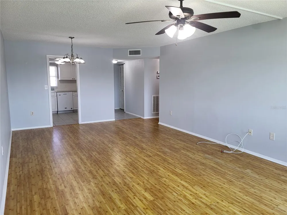 4775 COVE CIRCLE #606 St Petersburg, FL 33708