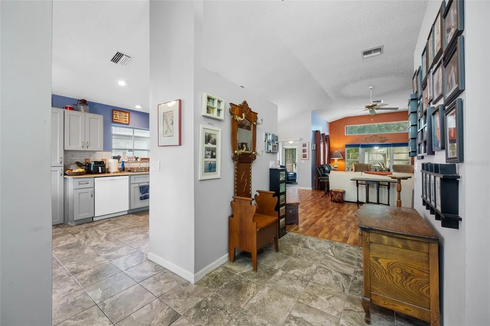 1044 DALESIDE LANE New Port Richey, FL 34655