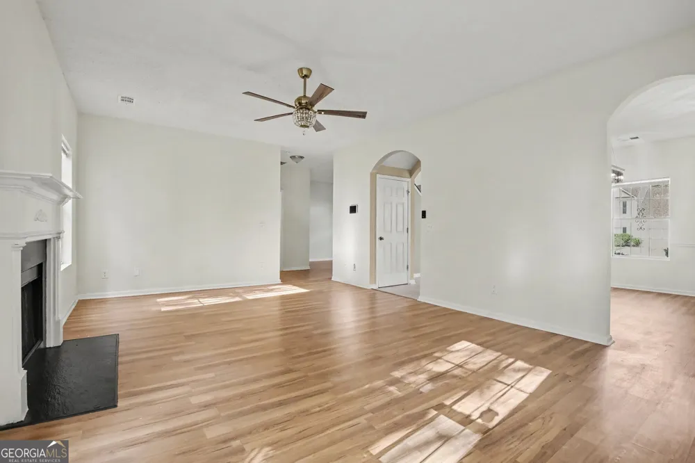 6316 Polar Fox CT South Fulton, GA 30296